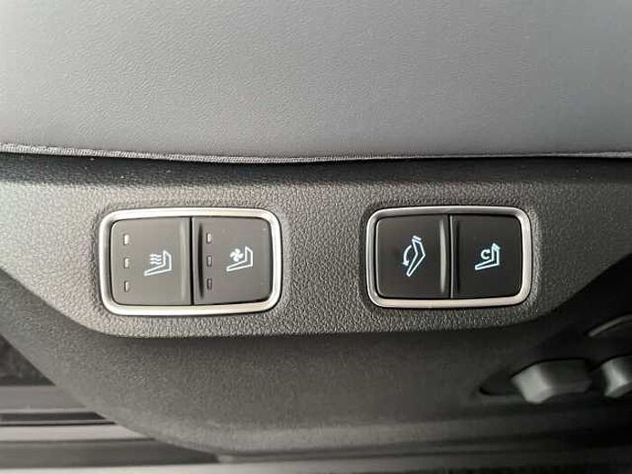 Hyundai STARIA 1.6 T-GDI Signature 7-Sitzer