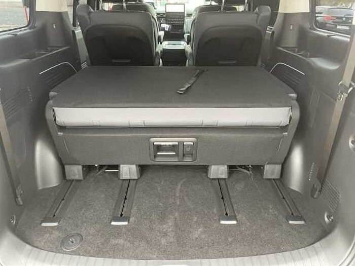 Hyundai STARIA 1.6 T-GDI Signature 7-Sitzer
