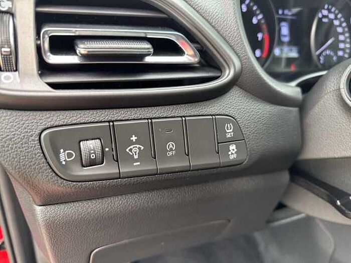 Hyundai i30 1.0 T-GDI Trend DCT *MIT ALLWETTER! *