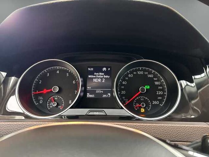 Volkswagen Golf Variant 1.0 IQ. DRIVE DSG Aut. *AHK*ACC TEMPOMAT! *