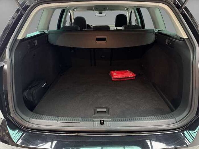 Volkswagen Golf Variant 1.0 IQ. DRIVE DSG Aut. *AHK*ACC TEMPOMAT! *