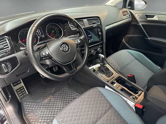 Volkswagen Golf Variant 1.0 IQ. DRIVE DSG Aut. *AHK*ACC TEMPOMAT! *