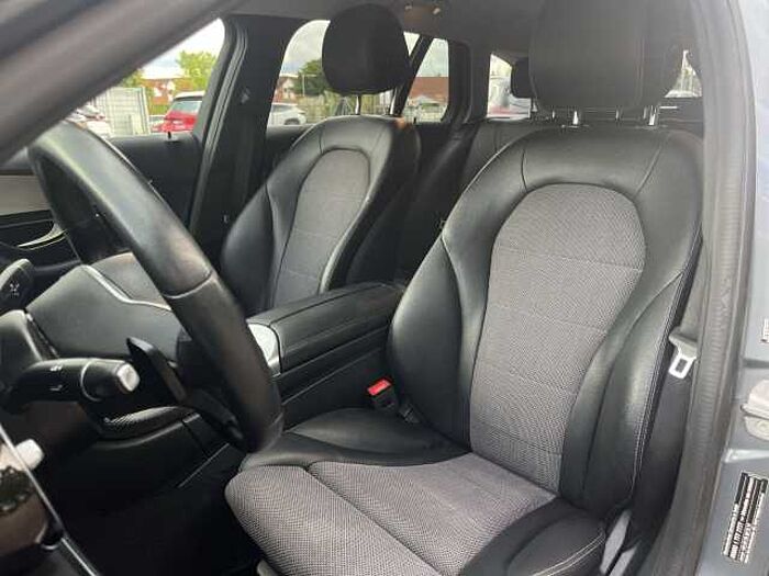 Mercedes-Benz C 300 T Exclusive Aut. 9 Gang *LEDER* AHK & MEHR!*