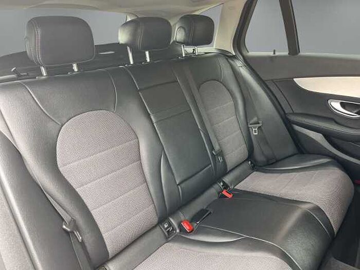 Mercedes-Benz C 300 T Exclusive Aut. 9 Gang *LEDER* AHK & MEHR!*