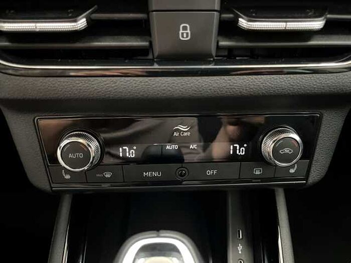 SKODA Kamiq Selection EU6d 1.5 TSI Blackline DSG AHK