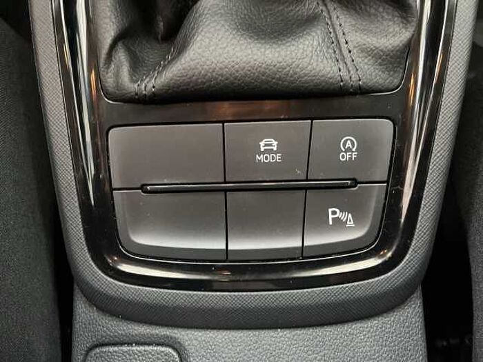 SKODA Kamiq Selection EU6d 1.5 TSI Blackline DSG AHK