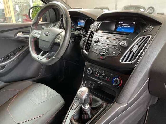 Ford Focus 1.0 ST-Line Beheizbare Frontscheibe