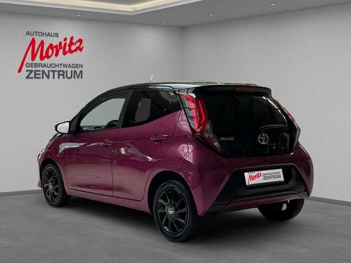Toyota Aygo 1.0 x Final Navi Rückfahrkam. Tempomat