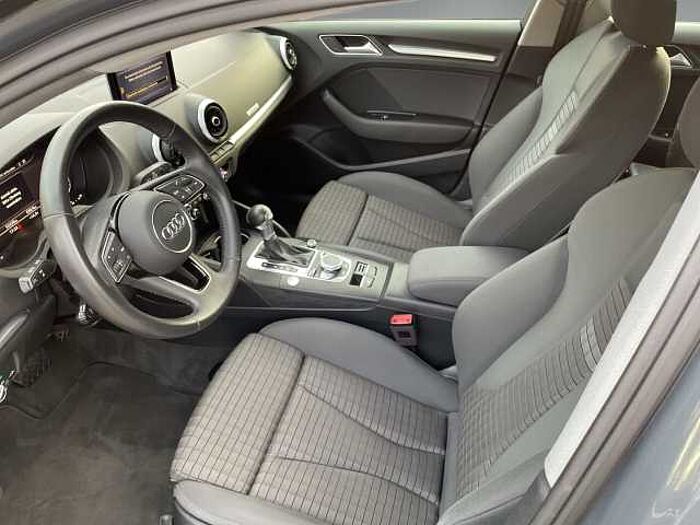 Audi A3 Sportback 40 e-tron sport *SCHWENKBARE AHK!*