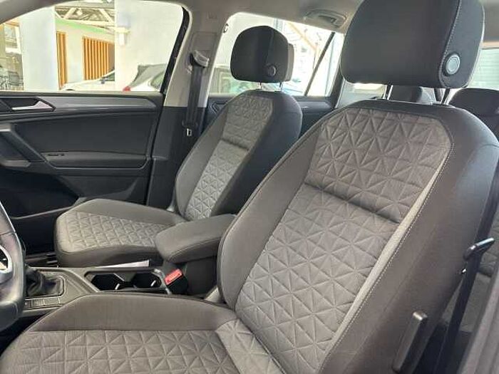 Volkswagen Tiguan 1.5 TSI Life DSG Aut. *NAVI*CARPLAY*