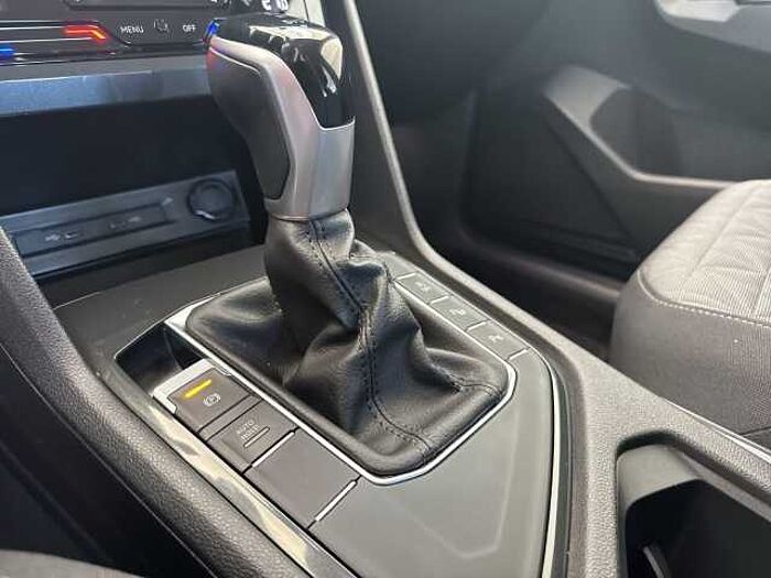 Volkswagen Tiguan 1.5 TSI Life DSG Aut. *NAVI*CARPLAY*
