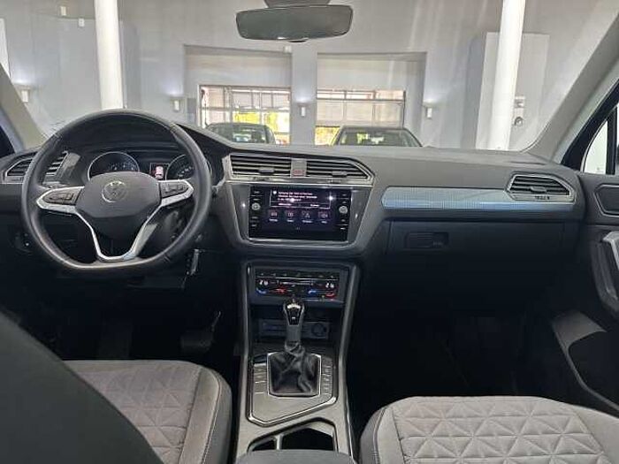 Volkswagen Tiguan 1.5 TSI Life DSG Aut. *NAVI*CARPLAY*