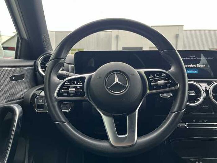 Mercedes-Benz A 250 Progressive *MBUX*LED LICHT*