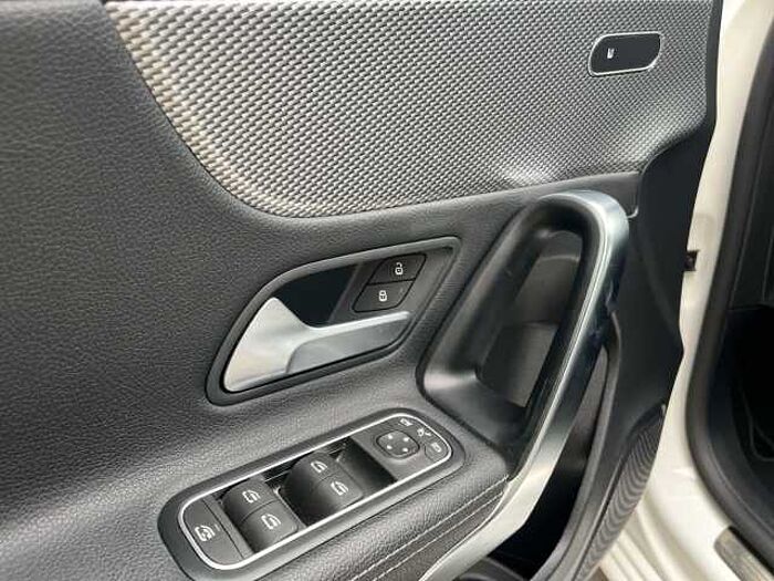 Mercedes-Benz A 250 Progressive *MBUX*LED LICHT*