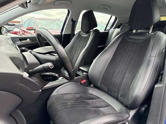 Peugeot 308 1.2 Allure *LED SCHEINWERFER!*