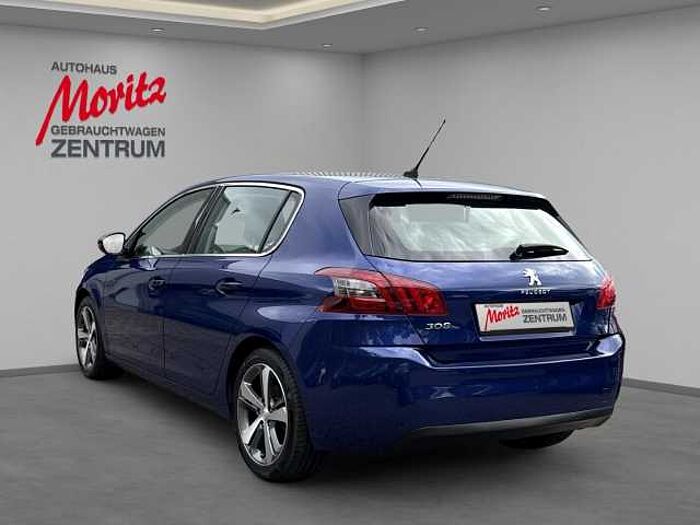 Peugeot 308 1.2 Allure *LED SCHEINWERFER!*