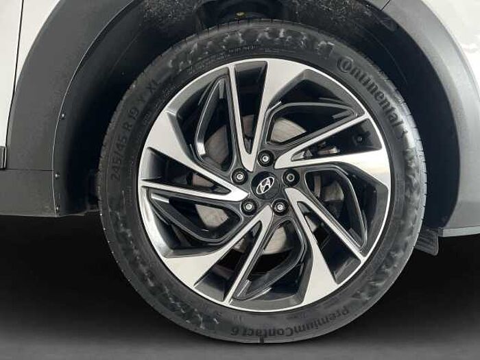 Hyundai TUCSON 2.0 CRDi Premium 4WD Aut. *PANO*TOTWINKEL*