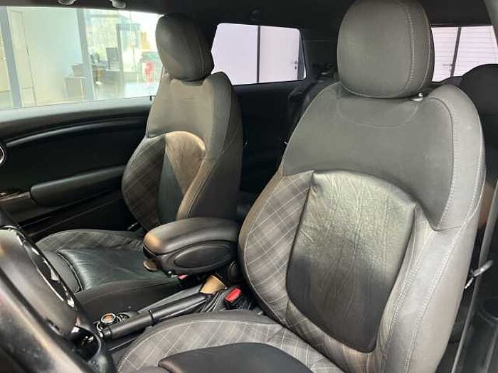 MINI Cooper 1.5 Works Look Aut. *AUT*NAVI & MEHR! *