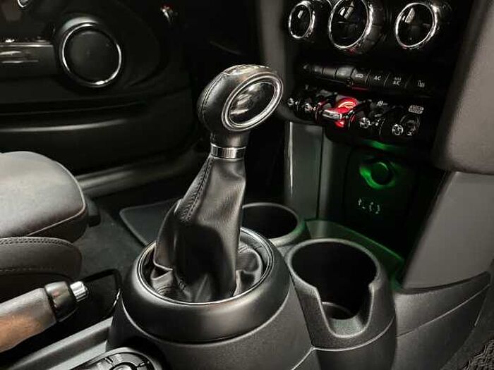 MINI Cooper 1.5 Works Look Aut. *AUT*NAVI & MEHR! *