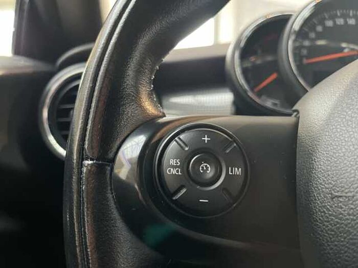 MINI Cooper 1.5 Works Look Aut. *AUT*NAVI & MEHR! *