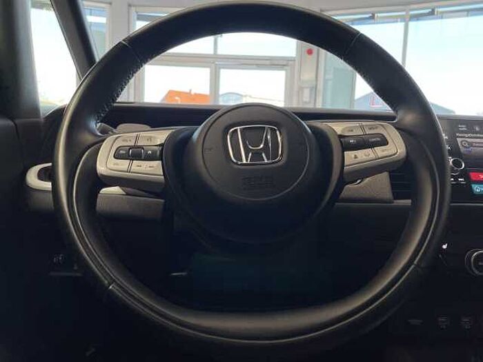 Honda Jazz 1.5 i-MMD Hybrid Executive Crosstar *RFK*SitzHZ*UVM!*