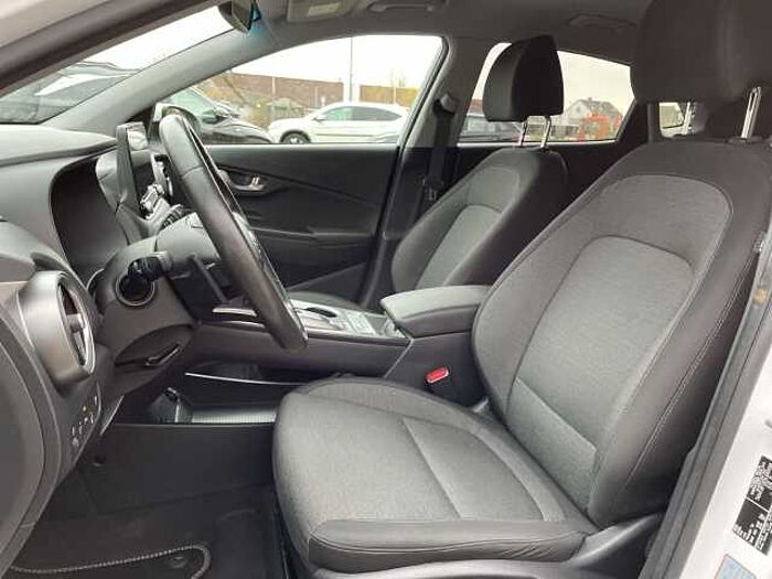 Hyundai KONA Trend Elektro 2WD 64 kWh *RFK*SHZ*ALLWETTER*UVM!*