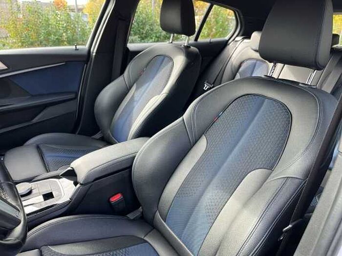 BMW 118 i M Sport *AMBIENTELICHT & MEHR!*