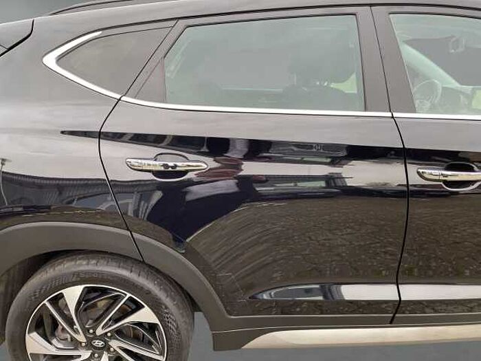 Hyundai TUCSON 1.6 TGDI Premium 4WD Aut. *LEDER*NAVI*LED*