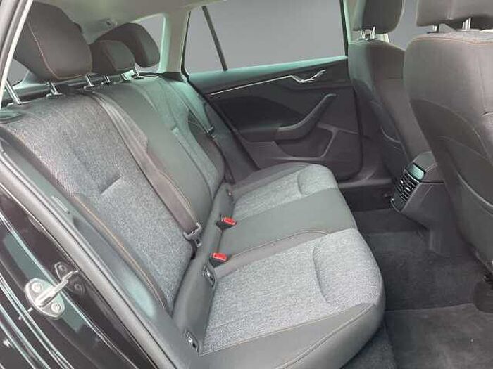 SKODA Kamiq 1.5 Clever DSG *BUSINESSPAKET!*