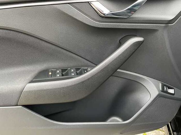 SKODA Kamiq 1.5 Clever DSG *BUSINESSPAKET!*