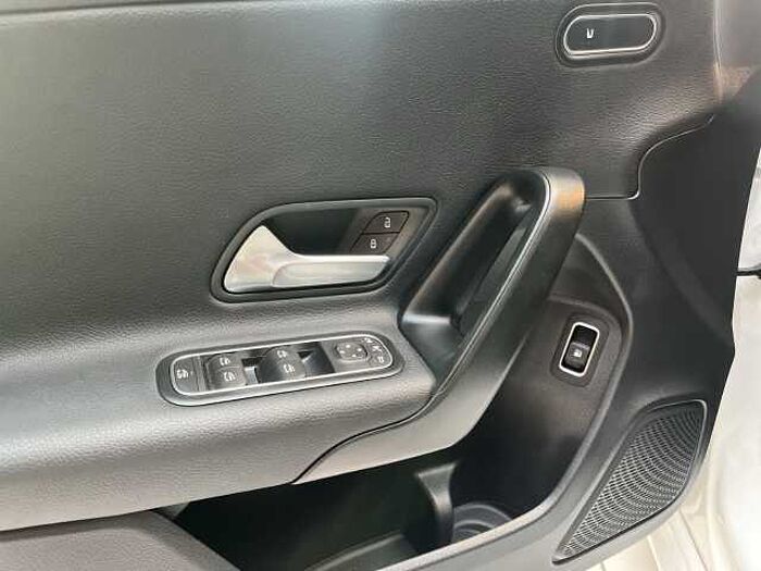 Mercedes-Benz A 250 e Style *AHK SCHWENKBAR & MEHR!*