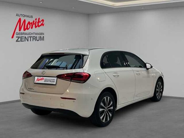 Mercedes-Benz A 250 e Style *AHK SCHWENKBAR & MEHR!*