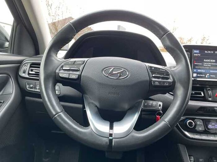 Hyundai i30 1.5 Edition 30 (48V) DCT *NAVI ÜBER CARPLAY!*