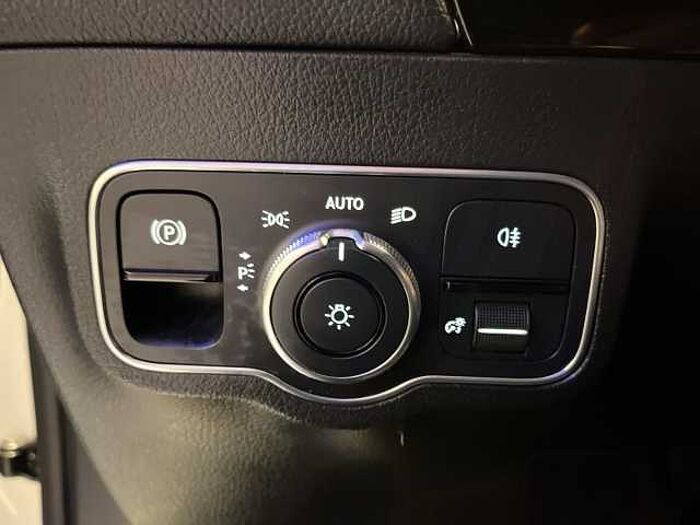 Mercedes-Benz GLA 200 Progressive *AKTIVER PARK-ASSIST! *