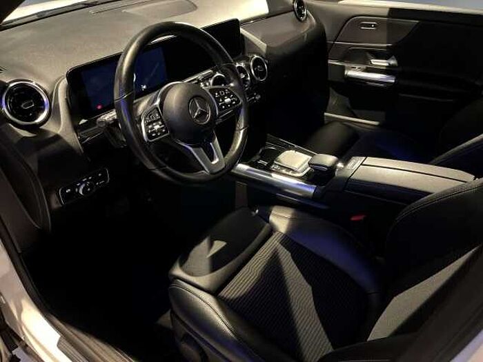 Mercedes-Benz GLA 200 Progressive *AKTIVER PARK-ASSIST! *