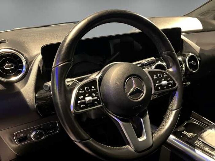 Mercedes-Benz GLA 200 Progressive *AKTIVER PARK-ASSIST! *