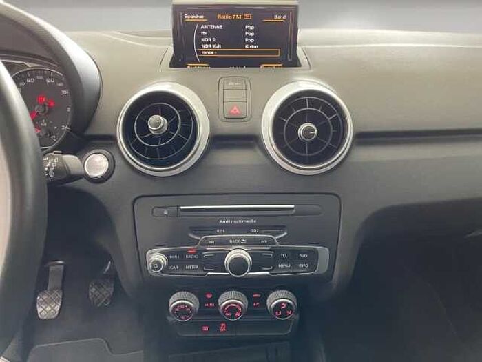 Audi A1 1.0 TSI Sportback Sport *NAVI*PANO & MEHR*