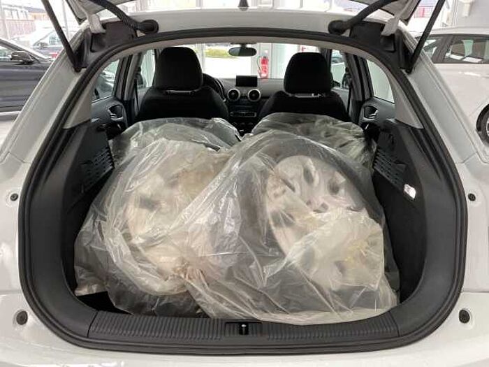 Audi A1 1.0 TSI Sportback Sport *NAVI*PANO & MEHR*
