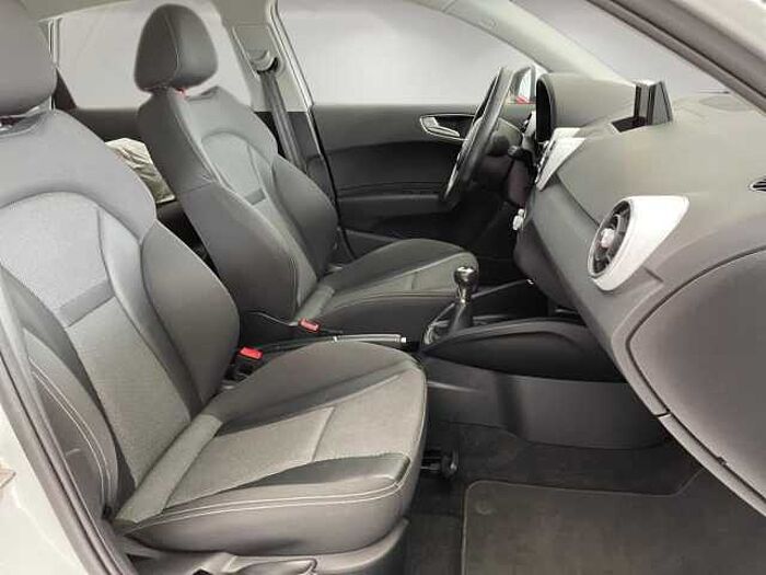 Audi A1 1.0 TSI Sportback Sport *NAVI*PANO & MEHR*