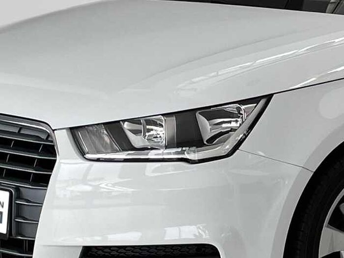 Audi A1 1.0 TSI Sportback Sport *NAVI*PANO & MEHR*
