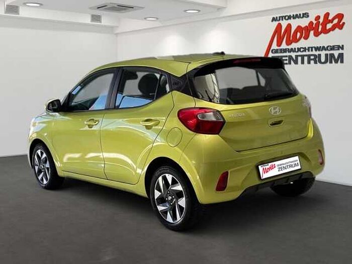 Hyundai i10 1.2 Trend Aut. *NAVI*DAB*CARPLAY! *