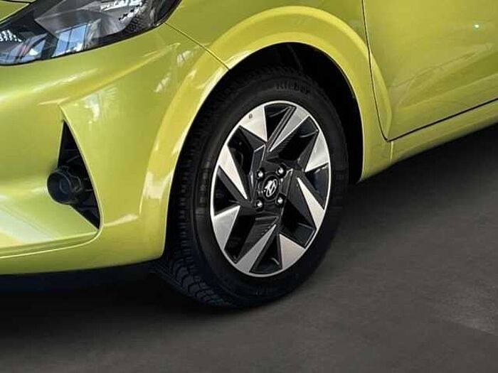 Hyundai i10 1.2 Trend Aut. *NAVI*DAB*CARPLAY! *