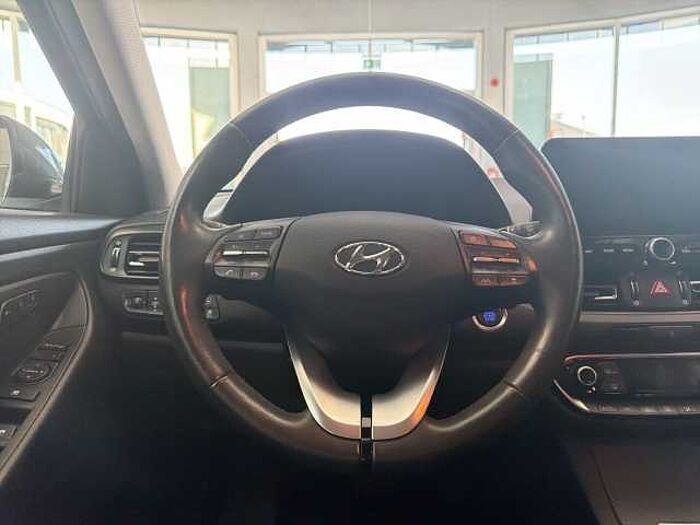 Hyundai i30 Kombi 1.6 CRDi Prime Mild-Hybrid *Vollleder*Memory*UVM!*