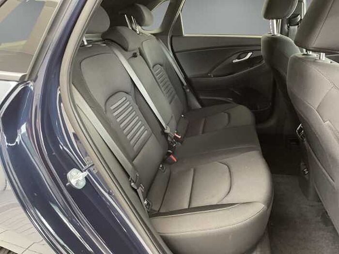 Hyundai i30 1.0 TGDI Advantage DCT *LED SCHEINWERFER*NAVI*
