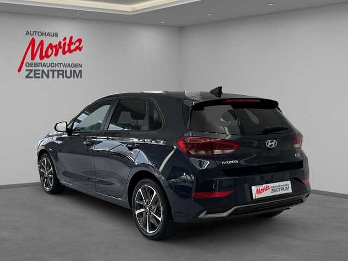 Hyundai i30 1.0 TGDI Advantage DCT *LED SCHEINWERFER*NAVI*