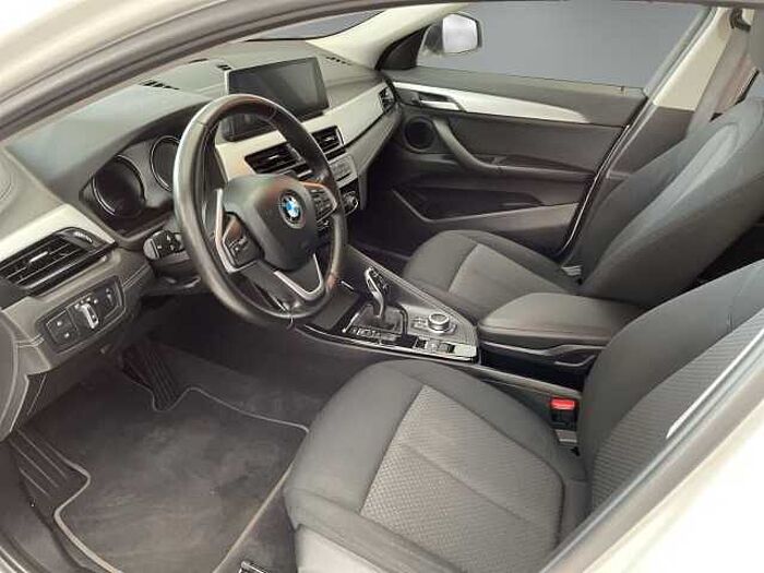 BMW X2 sDrive 18 i *HEAD UP*NAVI PLUS! *