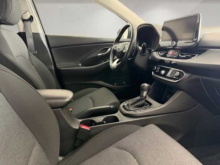 Hyundai i30 1.5 Trend 48V DCT Aut. *NAVIPAKET*AUT*