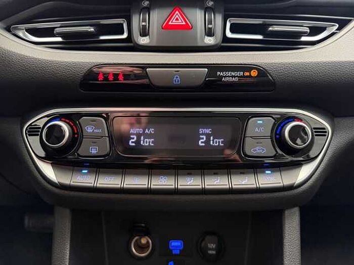 Hyundai i30 1.5 Trend 48V DCT Aut. *NAVIPAKET*AUT*