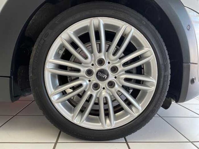 MINI Cooper Mini 1.5 Chili *LEDER*NAVI*AUT*