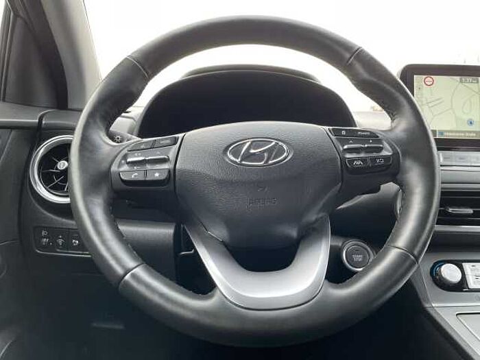 Hyundai KONA Elektro 2WD ADVANTAGE *MIT WENIG KM!*